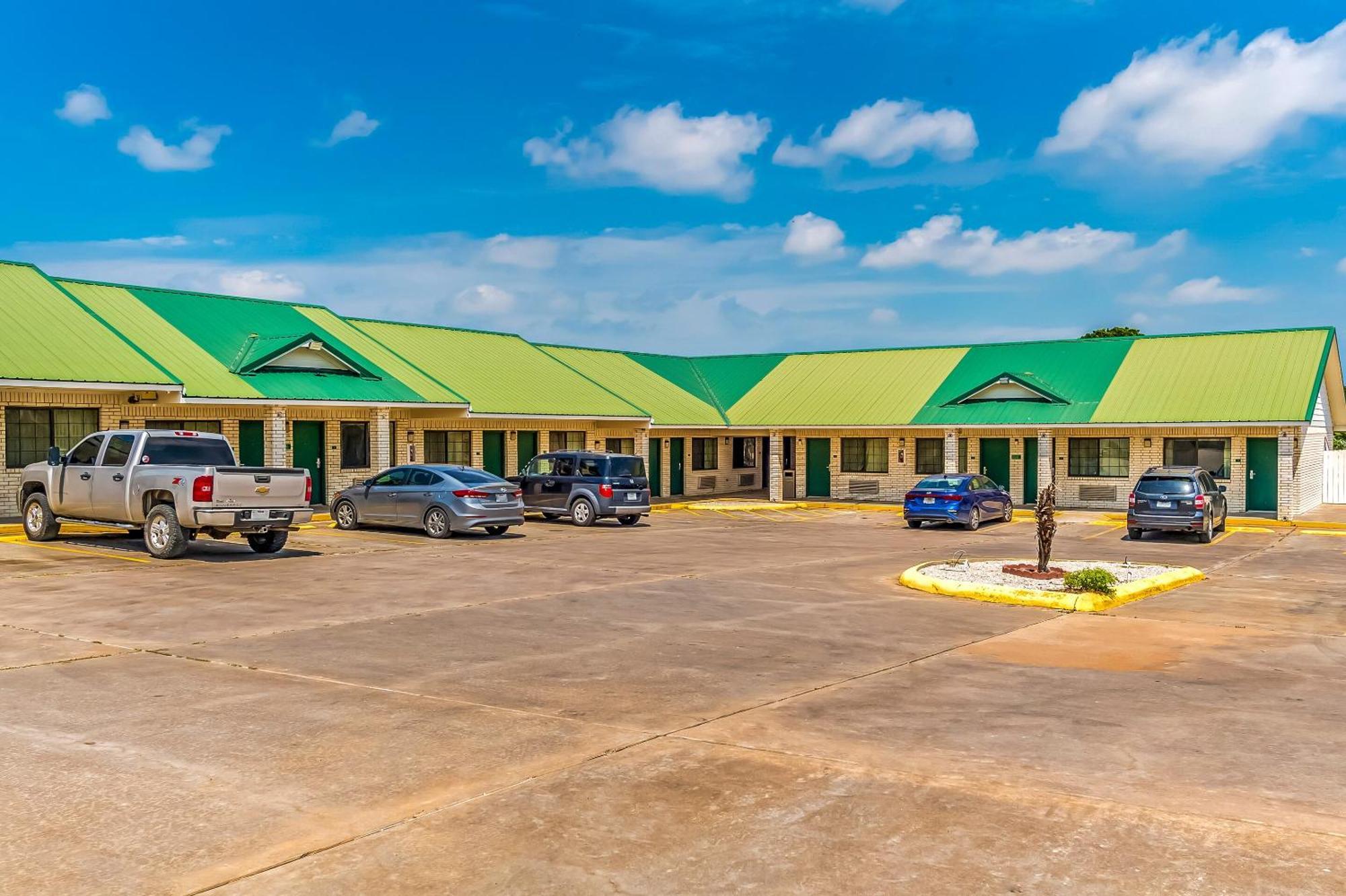 Oyo Hotel Yoakum West Exteriér fotografie