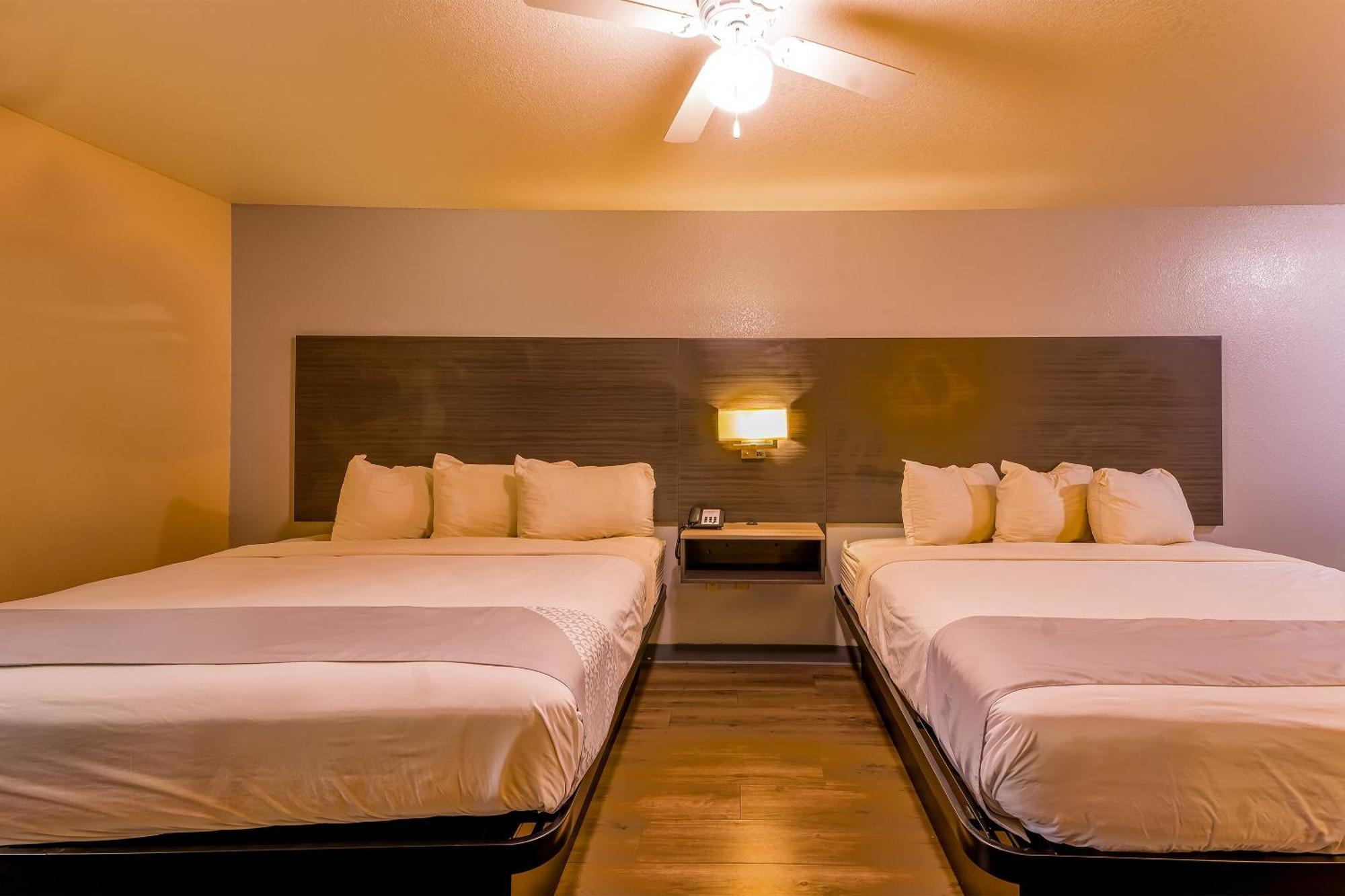 Oyo Hotel Yoakum West Exteriér fotografie